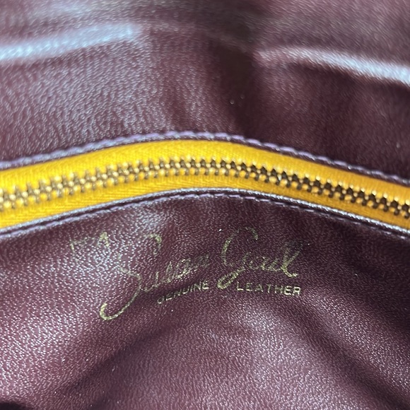 Vintage genuine leather brown Susan Gail shoulder bag with gold chain strap. - Picture 6 of 6